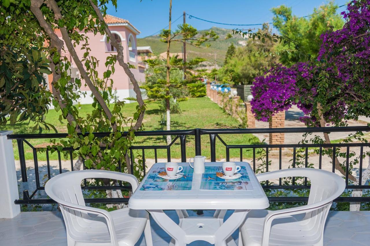 Costas Hotel Kalamákion エクステリア 写真