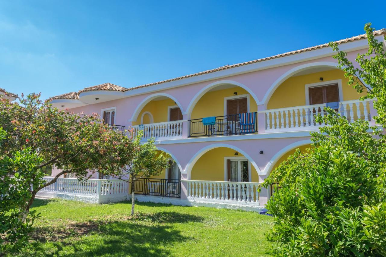 Costas Hotel Kalamákion エクステリア 写真