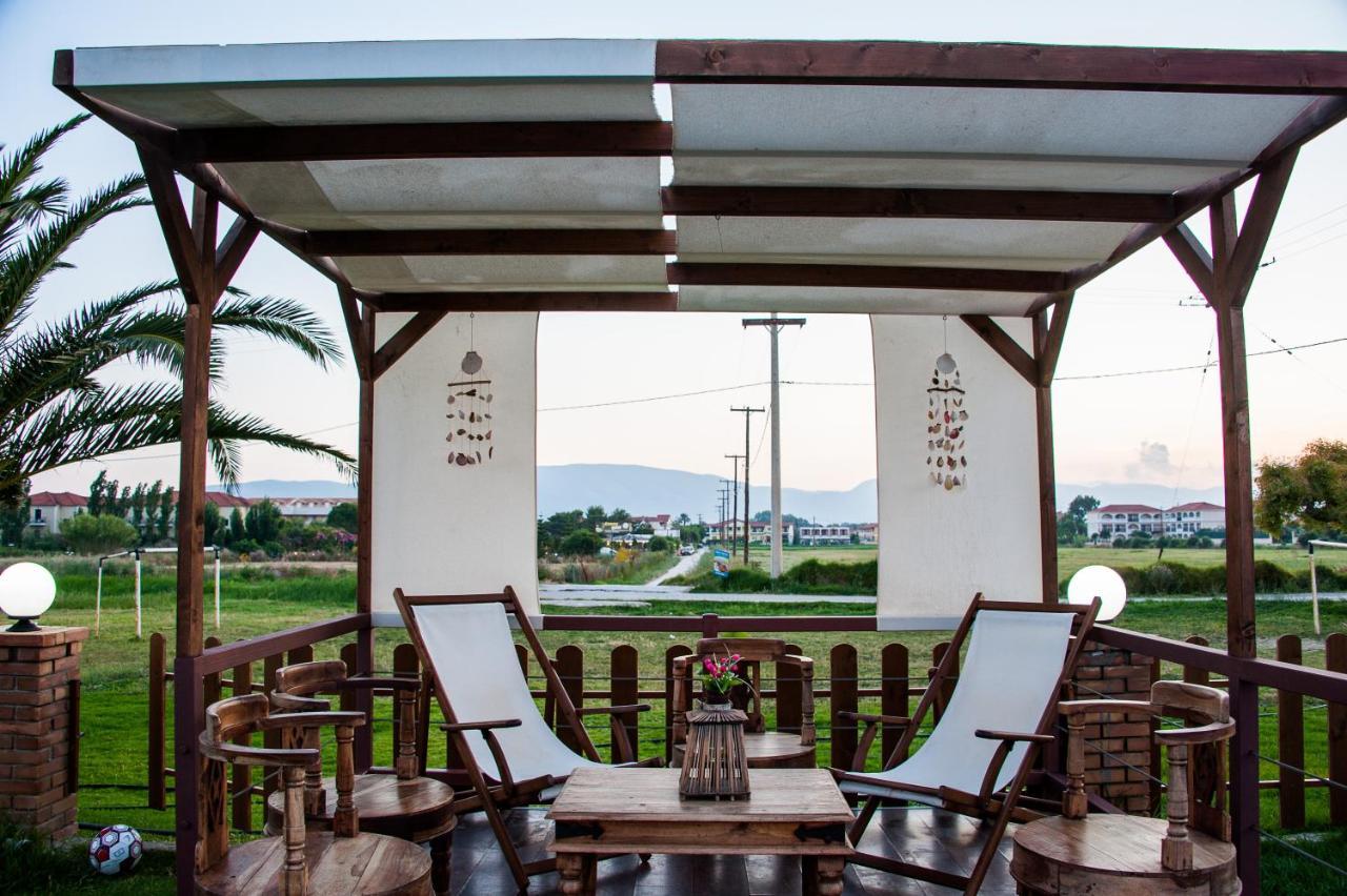 Costas Hotel Kalamákion エクステリア 写真
