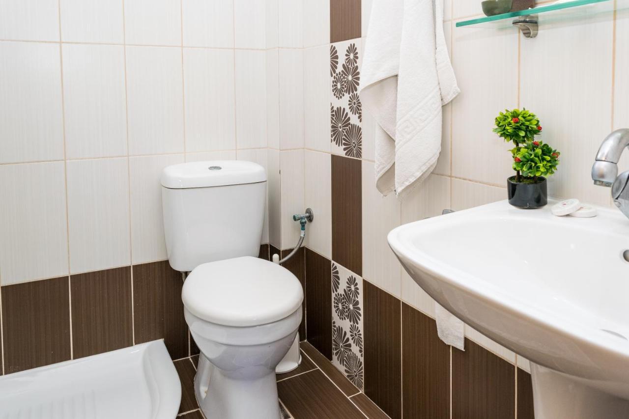 Costas Hotel Kalamákion エクステリア 写真