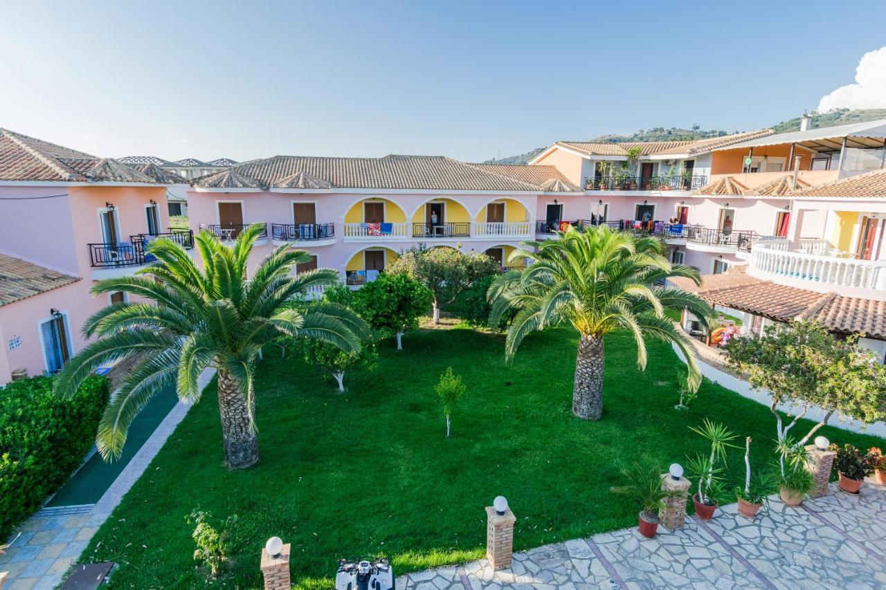 Costas Hotel Kalamákion エクステリア 写真