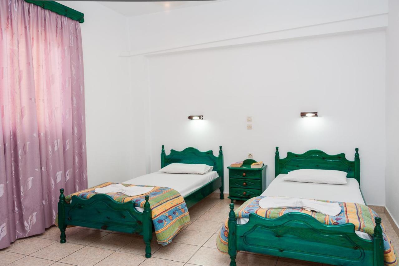 Costas Hotel Kalamákion エクステリア 写真